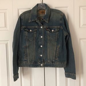 Lev’s Denim Trucker Jean Jacket Sz L